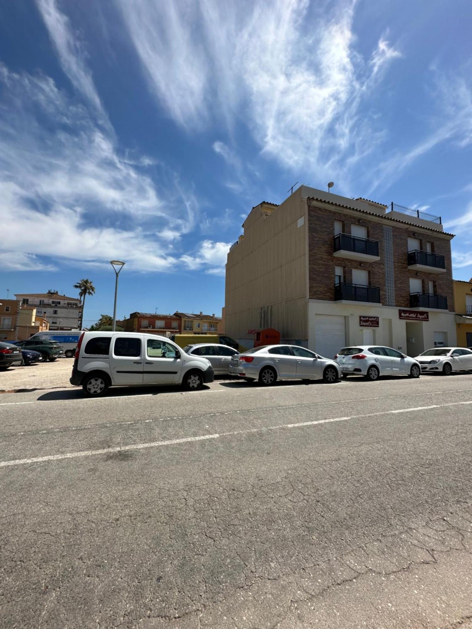 Aparthotel Raquel's - Habitacions I Turistics - Sant Pere Pescador