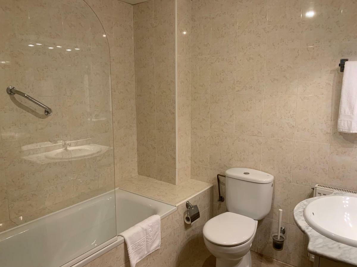 Raquel's - Habitacions I Turistics -